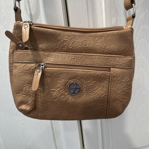Giani Bernini Pebble Crossbody Bag Tan Tripple Zip Multi Pocket Adjustable Purse - Picture 2 of 11
